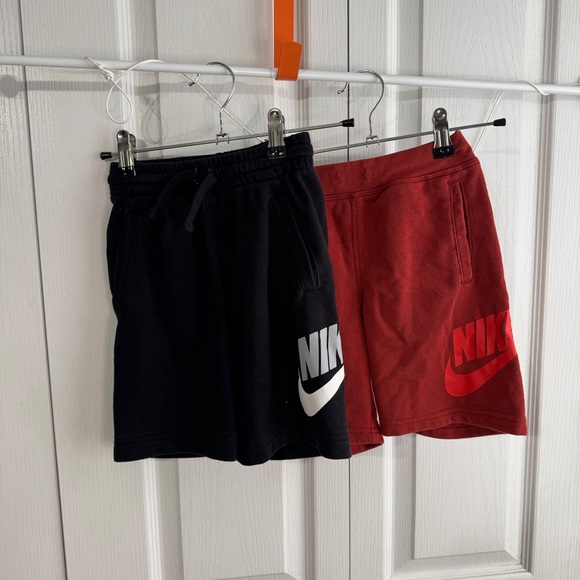 Nike lot of 2 terry cloth black red  shorts size 6 - Picture 1 of 13